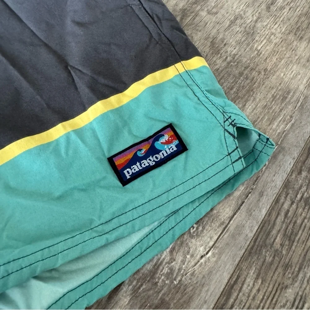 Patagonia Stretch Wavefarer Volley Shorts - 16